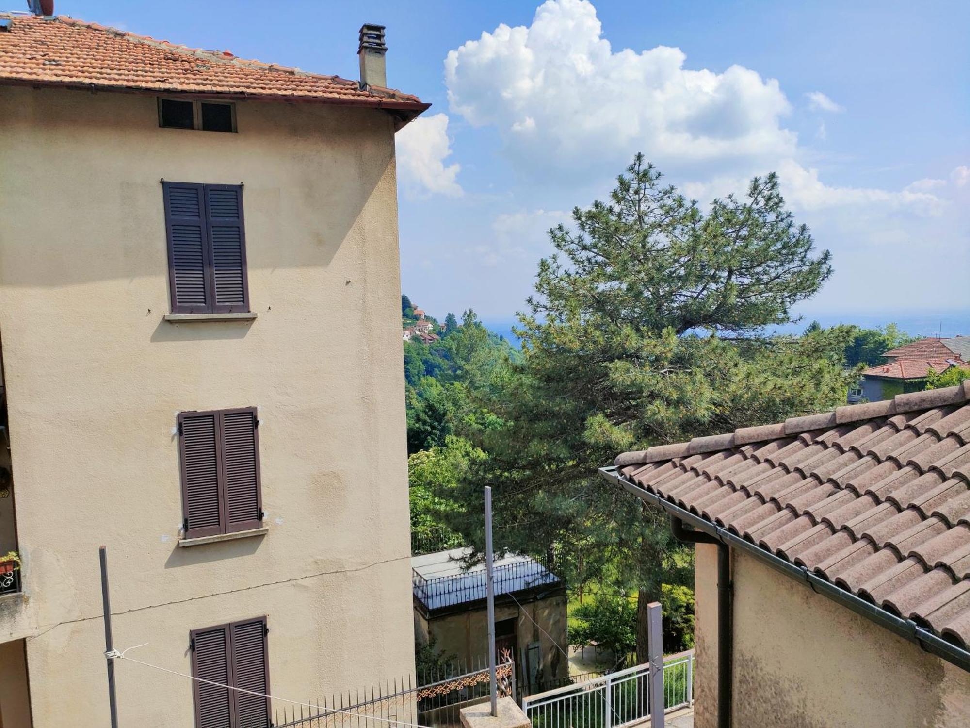 Nel Cuore Di Tra Storia E Modernita Brunate