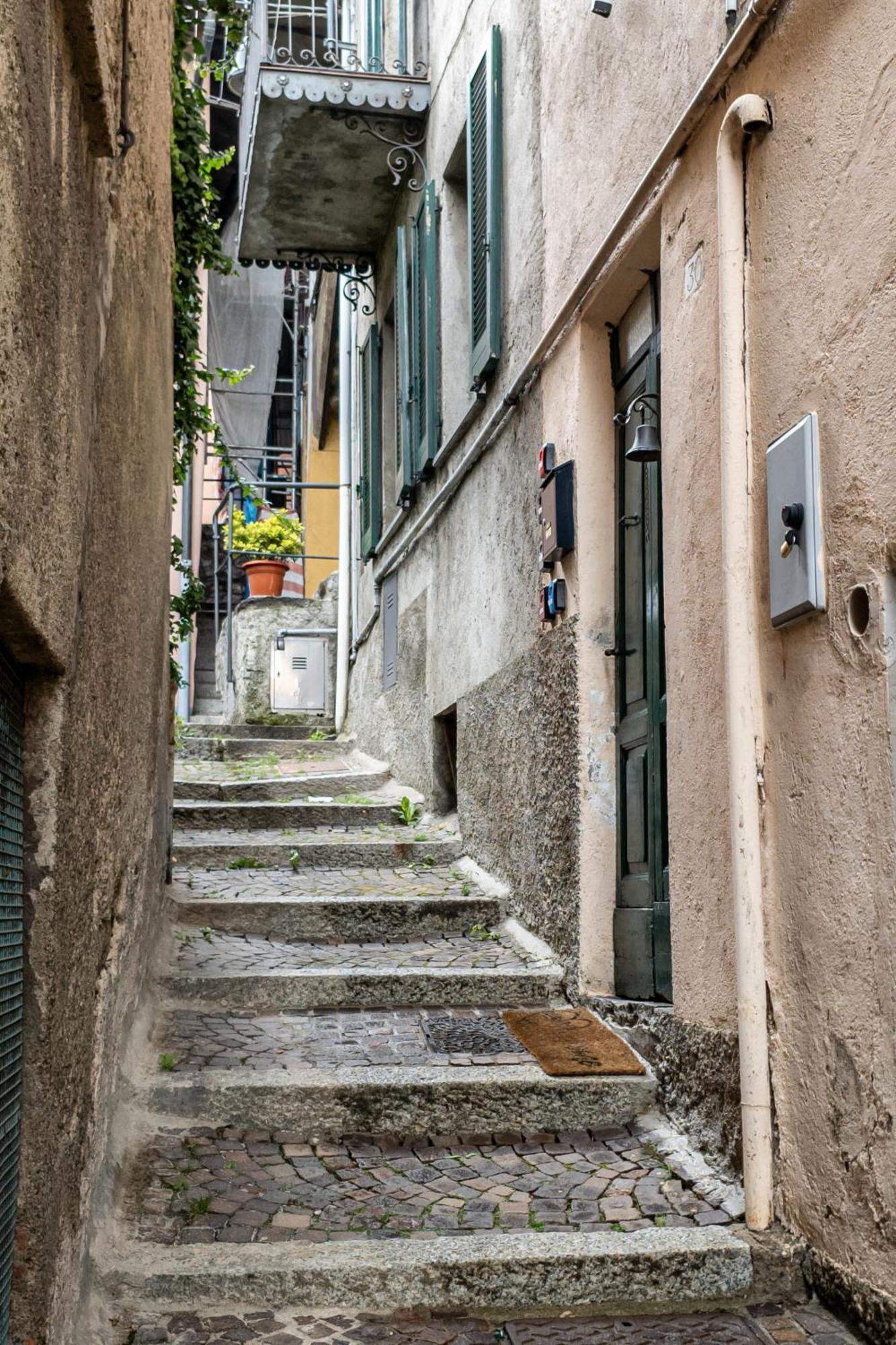 Homestay Nel Cuore Di Tra Storia E Modernita Brunate